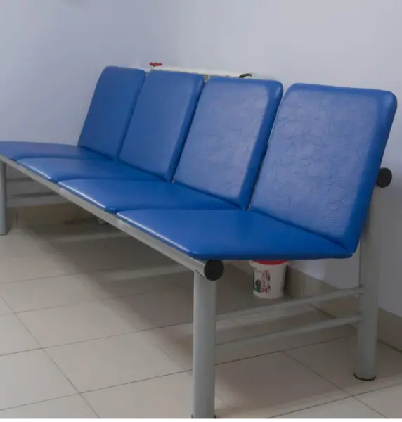 Зал ожидания наркологического ценра в Кирове
